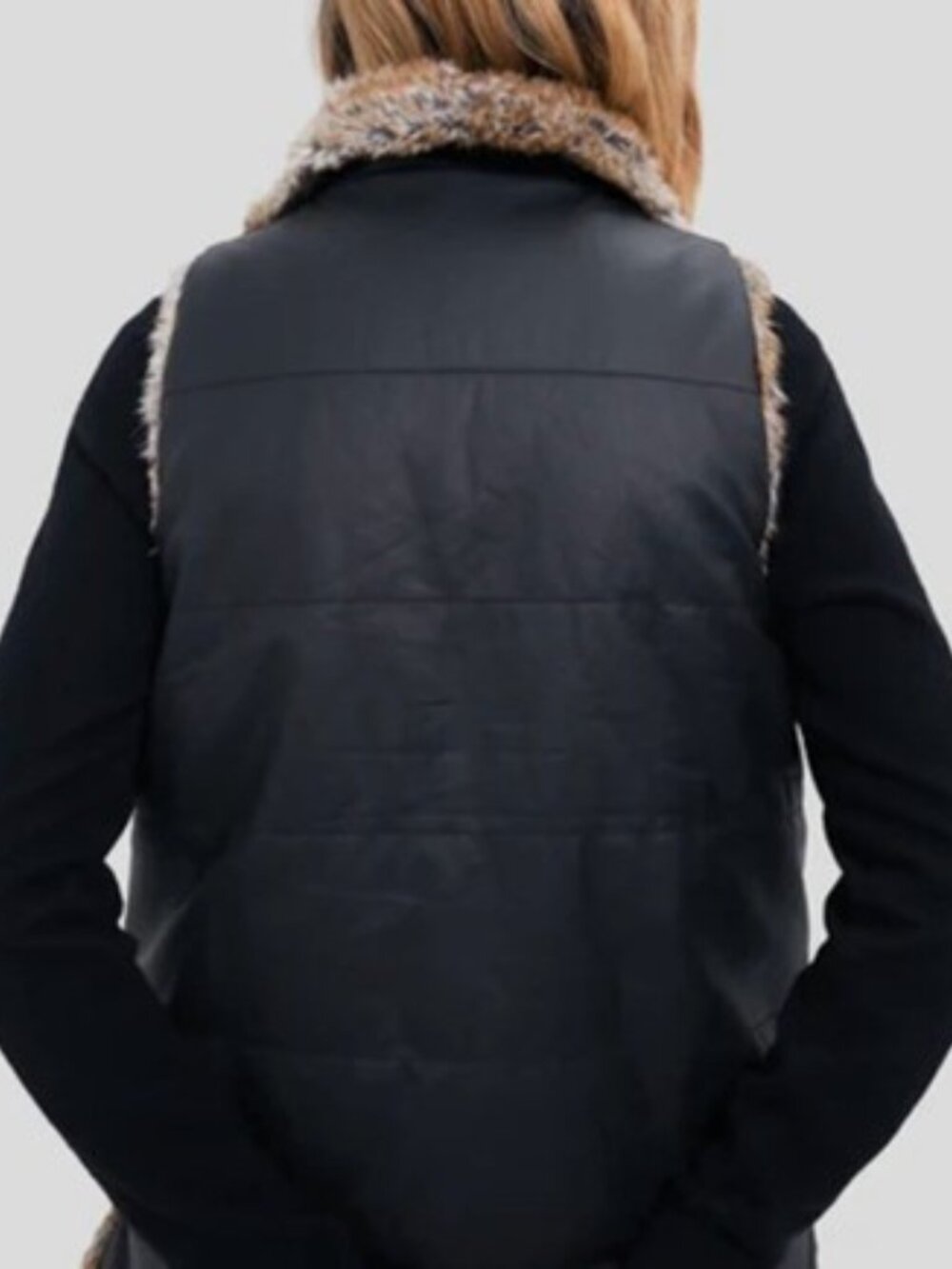 NWT - Tuckernuck Emilia Wax Fur Reversible Vest - Picture 3 of 6